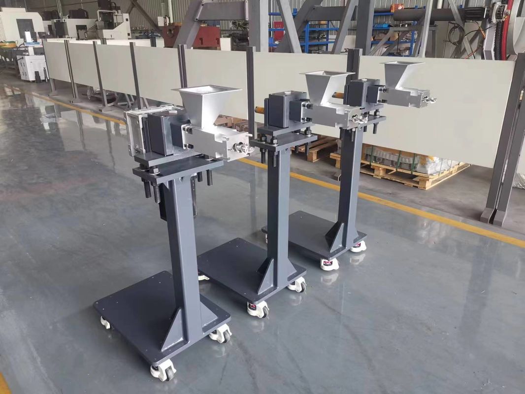 Extrusora de doble tornillo de rotación conjunta Partes de la máquina Eje de tornillo de segmento de barril y alimentador lateral