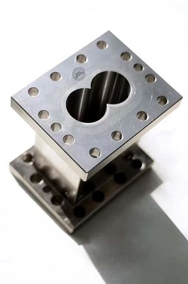 Barril de tornillo de extrusión acabado y altamente pulido 92 Barril cerrado Barril de tornillo doble