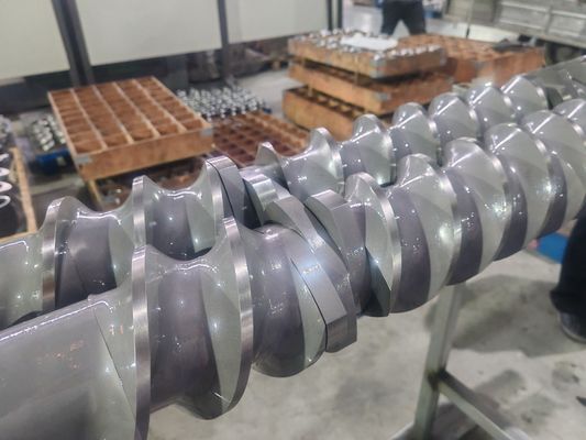 Segmentos de tornillo y barril de extrusora de doble husillo Berstoff